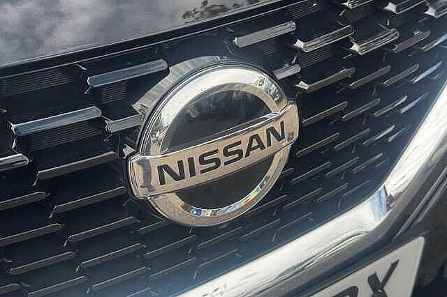Nissan Qashqai 1.3 DiG-T MH N-Connecta 5dr