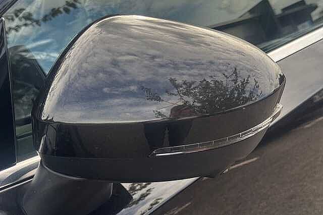 Nissan Qashqai 1.3 DiG-T MH N-Connecta 5dr