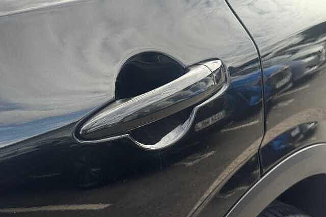 Nissan Qashqai 1.3 DiG-T MH N-Connecta 5dr