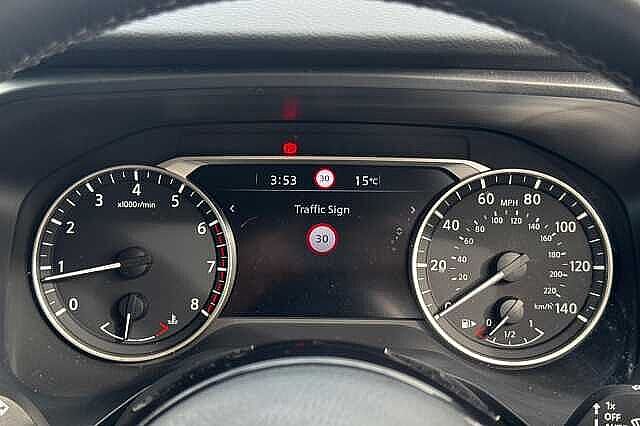 Nissan Qashqai 1.3 DiG-T MH N-Connecta 5dr