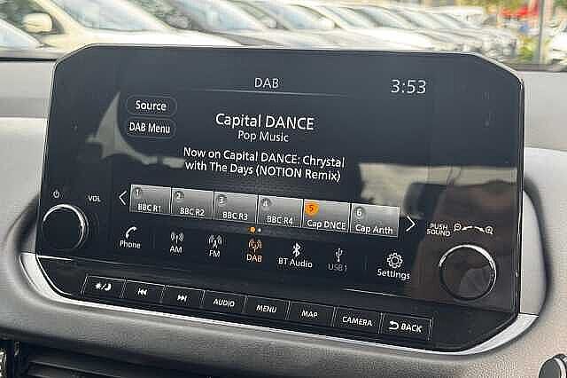 Nissan Qashqai 1.3 DiG-T MH N-Connecta 5dr