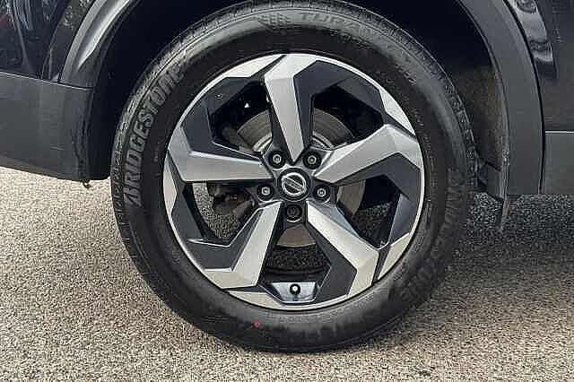 Nissan Qashqai 1.3 DiG-T MH N-Connecta 5dr