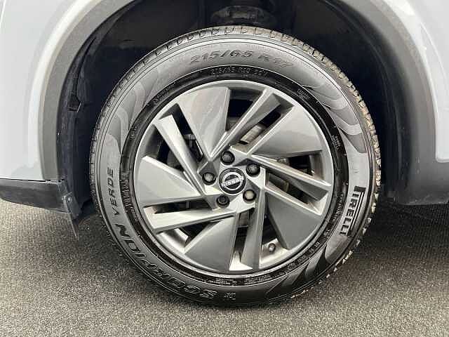 Nissan QASHQAI DiG-T MH Acenta Premium