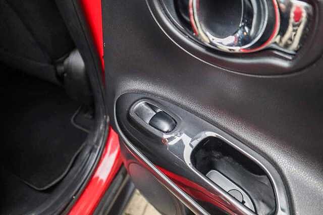 Nissan Juke 1.6 Bose Personal Edition SUV 5dr Petrol XTRON Euro 6 (112 ps)