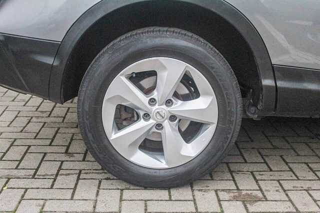 Nissan Qashqai 1.3 DIG-T Acenta Premium SUV 5dr Petrol Manual Euro 6 (s/s) (160 ps)