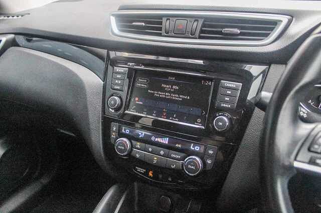 Nissan Qashqai 1.3 DIG-T Acenta Premium SUV 5dr Petrol Manual Euro 6 (s/s) (160 ps)