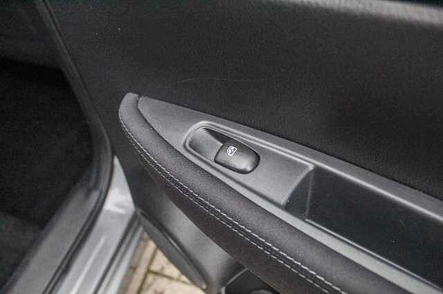 Nissan Qashqai 1.3 DIG-T Acenta Premium SUV 5dr Petrol Manual Euro 6 (s/s) (160 ps)