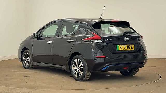 Nissan Leaf 40kWh Acenta Hatchback 5dr Electric Auto (150 ps)