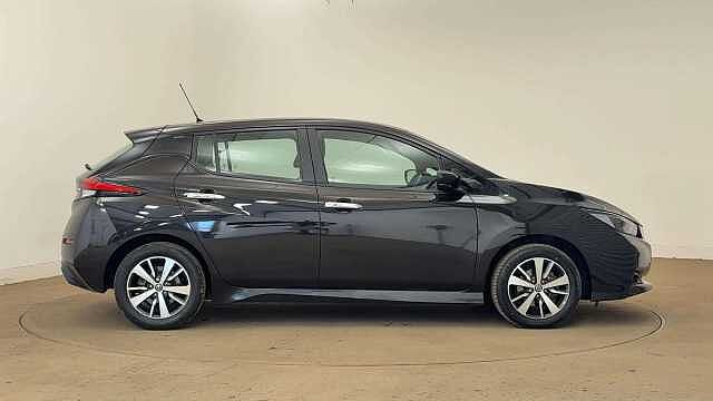 Nissan Leaf 40kWh Acenta Hatchback 5dr Electric Auto (150 ps)