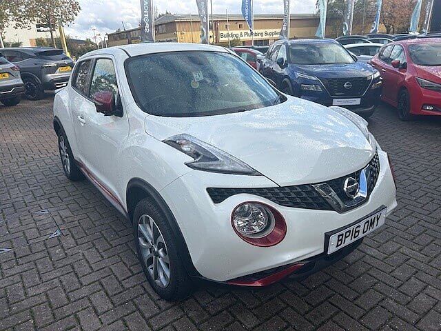 Nissan Juke 1.6 Tekna SUV 5dr Petrol XTRON Euro 6 (117 ps)