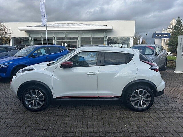Nissan Juke 1.6 Tekna SUV 5dr Petrol XTRON Euro 6 (117 ps)