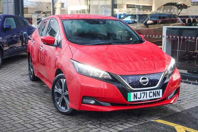 Nissan Leaf 40kWh Acenta Hatchback 5dr Electric Auto (150 ps)