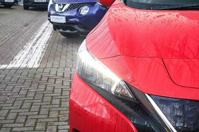 Nissan Leaf 40kWh Acenta Hatchback 5dr Electric Auto (150 ps)
