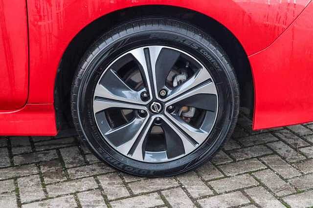 Nissan Leaf 40kWh Acenta Hatchback 5dr Electric Auto (150 ps)