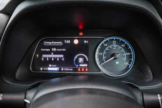 Nissan Leaf 40kWh Acenta Hatchback 5dr Electric Auto (150 ps)