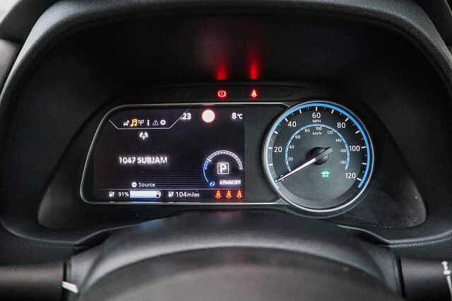 Nissan Leaf 40kWh Acenta Hatchback 5dr Electric Auto (150 ps)