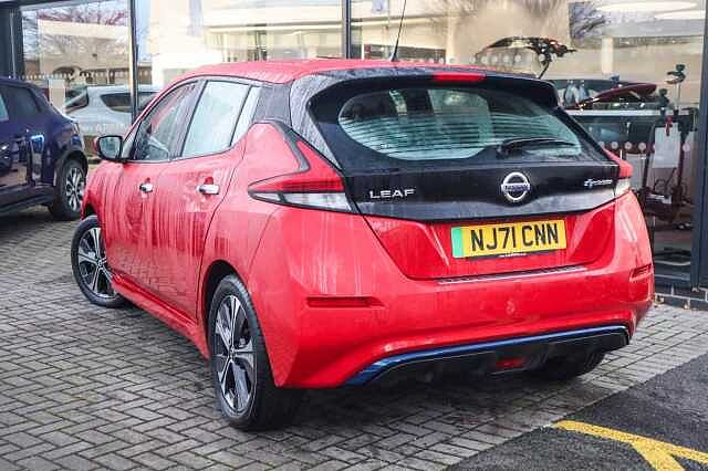 Nissan Leaf 40kWh Acenta Hatchback 5dr Electric Auto (150 ps)