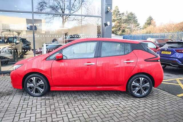Nissan Leaf 40kWh Acenta Hatchback 5dr Electric Auto (150 ps)