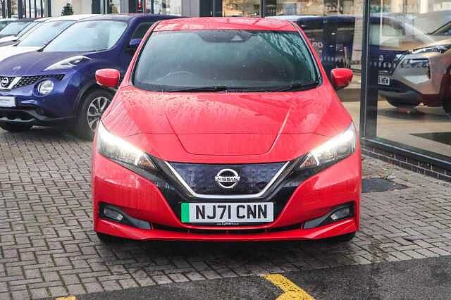 Nissan Leaf 40kWh Acenta Hatchback 5dr Electric Auto (150 ps)