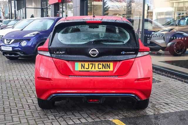 Nissan Leaf 40kWh Acenta Hatchback 5dr Electric Auto (150 ps)