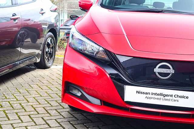 Nissan Leaf 39kWh Acenta Hatchback 5dr Electric Auto (150 ps)