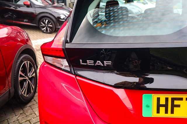 Nissan Leaf 39kWh Acenta Hatchback 5dr Electric Auto (150 ps)