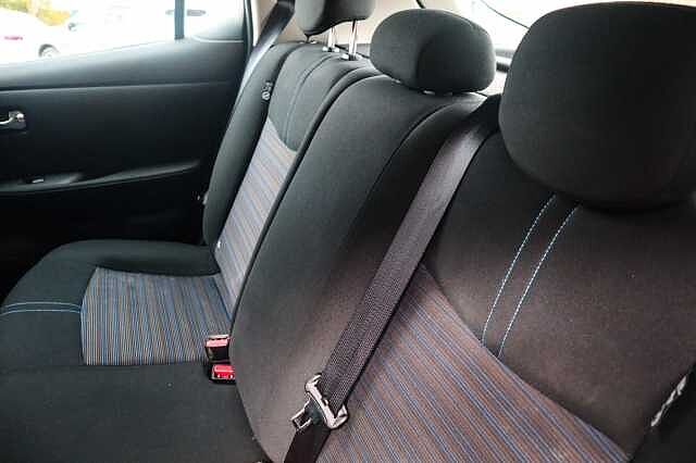 Nissan Leaf 39kWh Acenta Hatchback 5dr Electric Auto (150 ps)