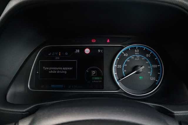 Nissan Leaf 39kWh Acenta Hatchback 5dr Electric Auto (150 ps)