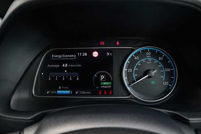 Nissan Leaf 39kWh Acenta Hatchback 5dr Electric Auto (150 ps)