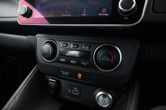 Nissan Leaf 39kWh Acenta Hatchback 5dr Electric Auto (150 ps)