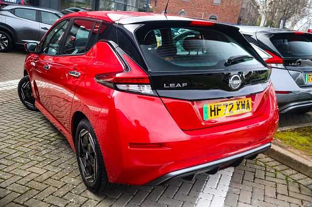 Nissan Leaf 39kWh Acenta Hatchback 5dr Electric Auto (150 ps)