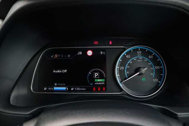 Nissan Leaf 39kWh Acenta Hatchback 5dr Electric Auto (150 ps)