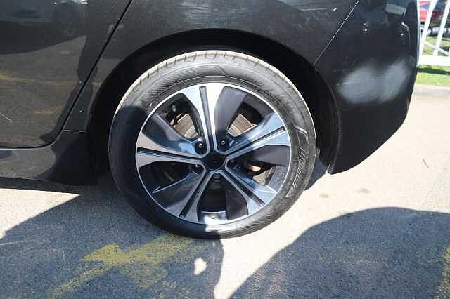 Nissan Leaf 62kWh e+ Tekna Hatchback 5dr Electric Auto (217 ps)