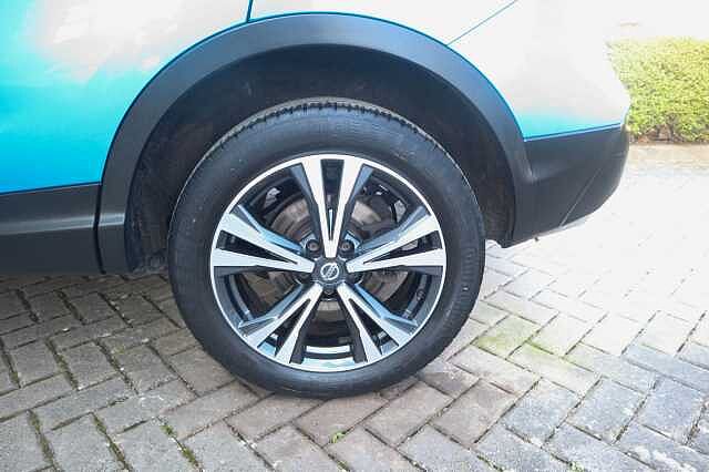 Nissan Qashqai 1.5 dCi N-Connecta SUV 5dr Diesel Manual Euro 6 (s/s) (110 ps)