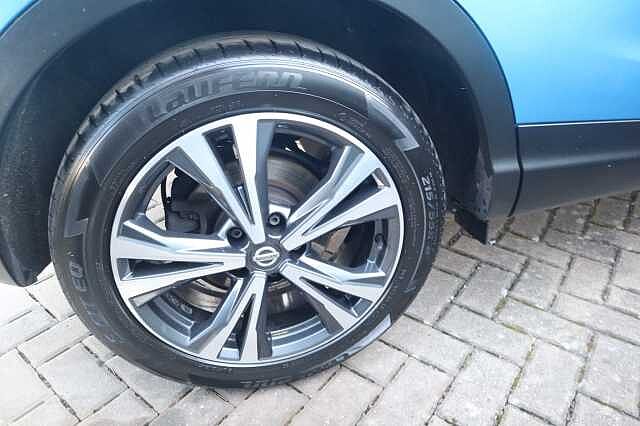 Nissan Qashqai 1.5 dCi N-Connecta SUV 5dr Diesel Manual Euro 6 (s/s) (110 ps)