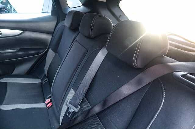 Nissan Qashqai 1.5 dCi N-Connecta SUV 5dr Diesel Manual Euro 6 (s/s) (110 ps)