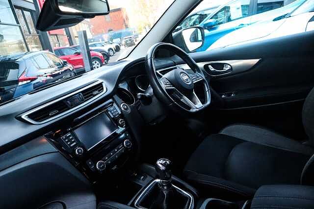 Nissan Qashqai 1.5 dCi N-Connecta SUV 5dr Diesel Manual Euro 6 (s/s) (110 ps)