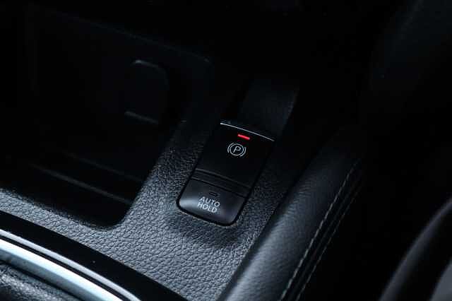 Nissan Qashqai 1.5 dCi N-Connecta SUV 5dr Diesel Manual Euro 6 (s/s) (110 ps)