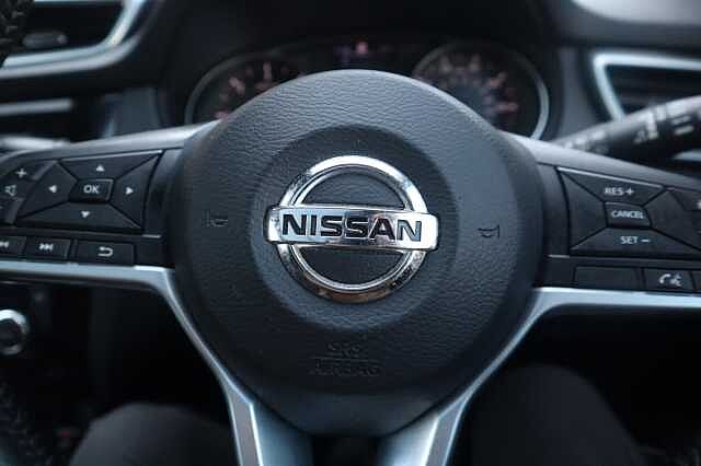 Nissan Qashqai 1.5 dCi N-Connecta SUV 5dr Diesel Manual Euro 6 (s/s) (110 ps)