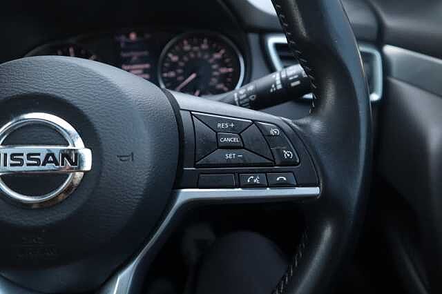 Nissan Qashqai 1.5 dCi N-Connecta SUV 5dr Diesel Manual Euro 6 (s/s) (110 ps)