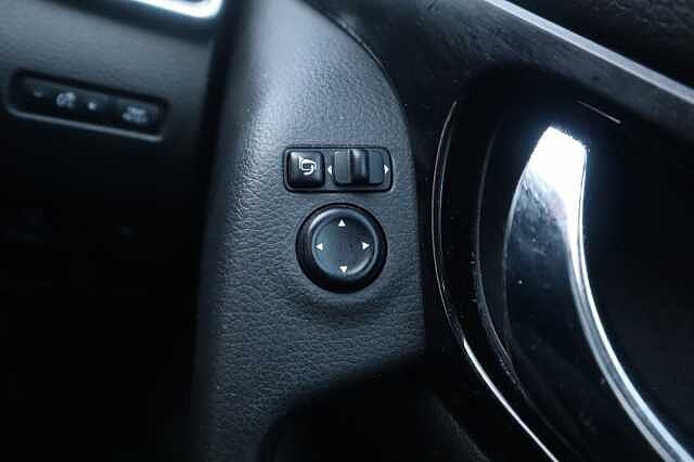 Nissan Qashqai 1.2 DIG-T N-Vision SUV 5dr Petrol Manual 2WD Euro 6 (s/s) (115 ps)