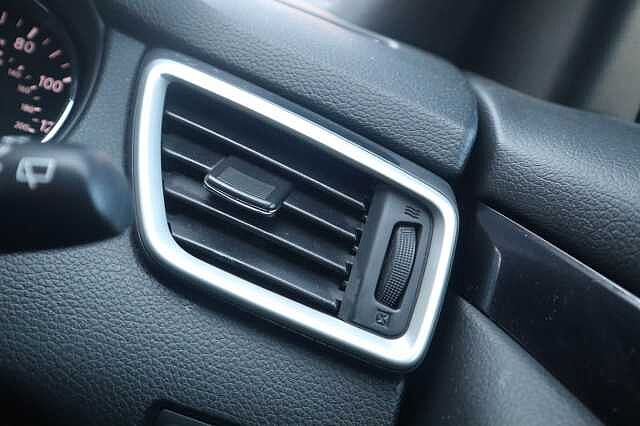 Nissan Qashqai 1.2 DIG-T N-Vision SUV 5dr Petrol Manual 2WD Euro 6 (s/s) (115 ps)