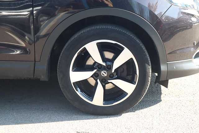 Nissan Qashqai 1.2 DIG-T N-Vision SUV 5dr Petrol Manual 2WD Euro 6 (s/s) (115 ps)