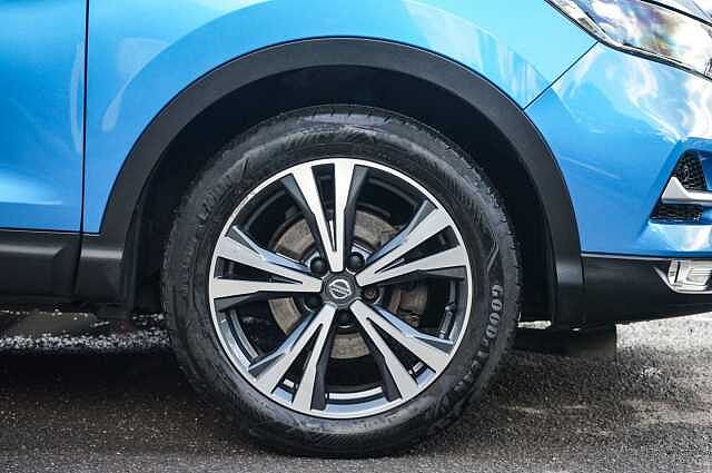 Nissan Qashqai 1.2 DIG-T N-Connecta SUV 5dr Petrol Manual Euro 6 (s/s) (115 ps)