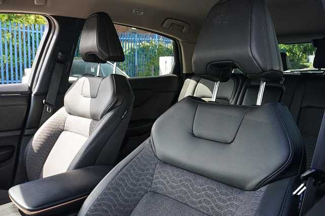 Nissan ARIYA 63kWh Advance SUV 5dr Electric Auto 7.4kW Charger (217 ps)