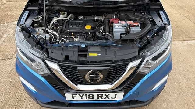 Nissan Qashqai QASHQAI 1.6 dCi N-Connecta [Glass Roof Pack] 5dr Xtronic
