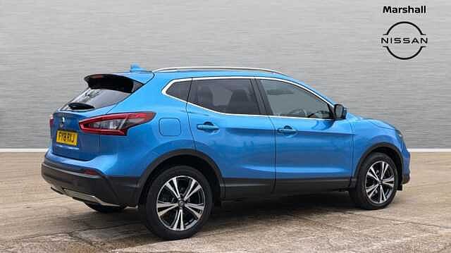 Nissan Qashqai QASHQAI 1.6 dCi N-Connecta [Glass Roof Pack] 5dr Xtronic