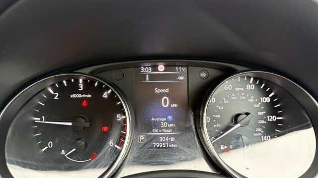 Nissan Qashqai QASHQAI 1.6 dCi N-Connecta [Glass Roof Pack] 5dr Xtronic