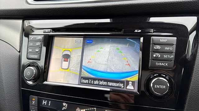Nissan Qashqai QASHQAI 1.6 dCi N-Connecta [Glass Roof Pack] 5dr Xtronic