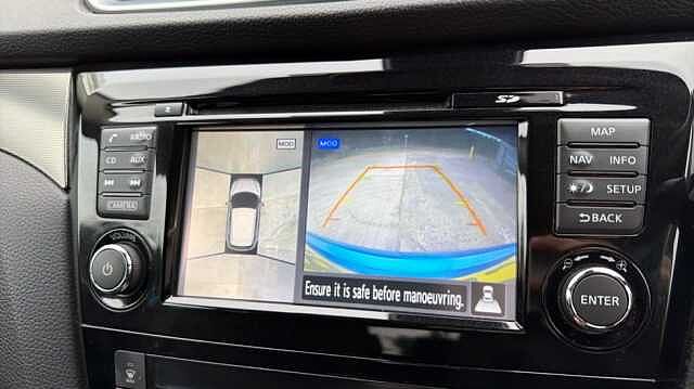 Nissan Qashqai QASHQAI 1.6 dCi N-Connecta [Glass Roof Pack] 5dr Xtronic